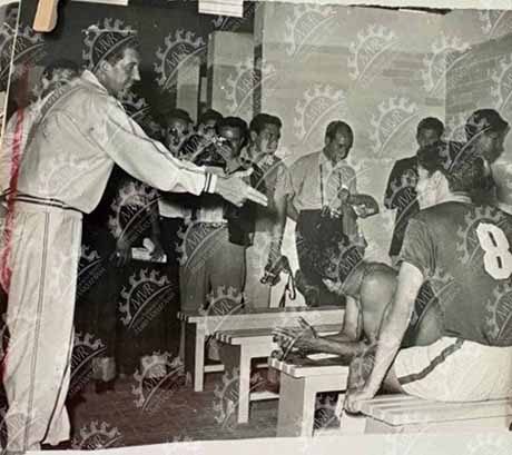 1958 - Jugadores en vestidores
